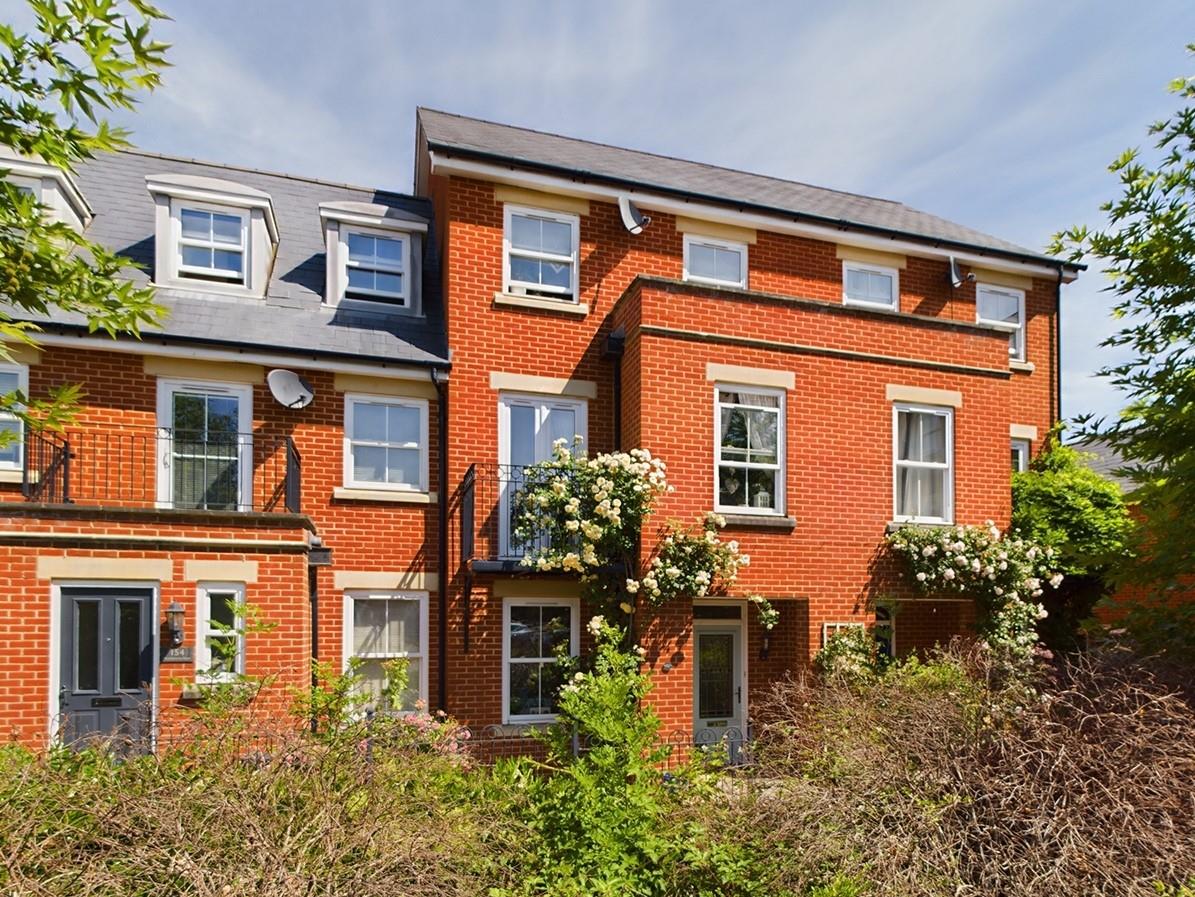 Basingstoke Estate Agents, Basingstoke For Sale, Barons Estate Agents